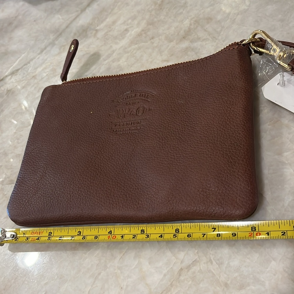 SALE! NWT Wool & Oak Premium Leather Hoods - pebble choc brown leather wristlet - Picture 8 of 9
